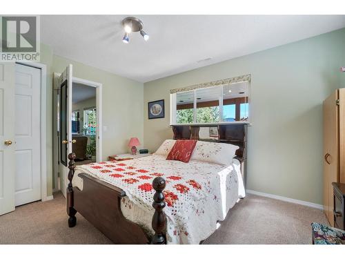 2575 Centennial Drive, Blind Bay, BC - Indoor Photo Showing Bedroom