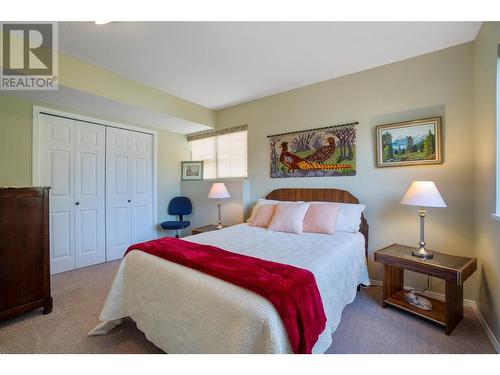 2575 Centennial Drive, Blind Bay, BC - Indoor Photo Showing Bedroom