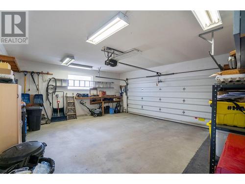 2575 Centennial Drive, Blind Bay, BC - Indoor Photo Showing Garage