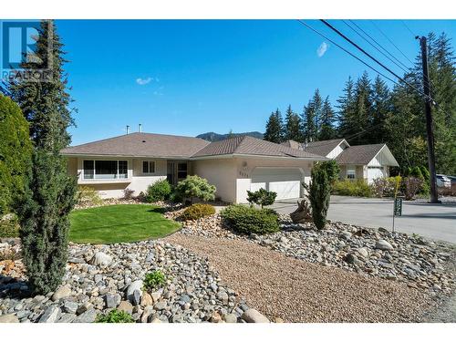 2575 Centennial Drive, Blind Bay, BC - Outdoor With Facade