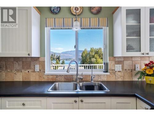 2575 Centennial Drive, Blind Bay, BC - Indoor Photo Showing Kitchen With Double Sink