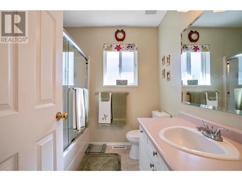 2575 Centennial Drive, Blind Bay, BC - Indoor Photo Showing Bathroom