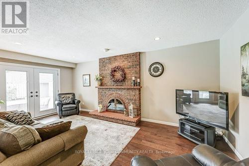 22 Barker Crt, Markham, ON - Indoor Photo Showing Living Room With Fireplace