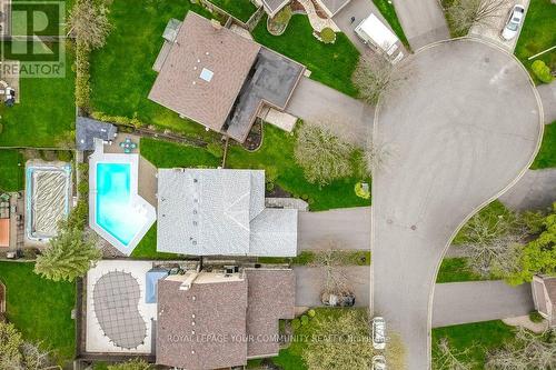 22 Barker Crt, Markham, ON - Outdoor With In Ground Pool