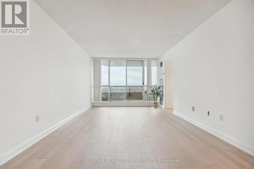 1807 - 22 Hanover Road E, Brampton, ON - Indoor Photo Showing Other Room