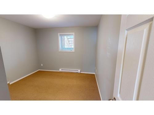 8912 Doherty Street, Canal Flats, BC - Indoor Photo Showing Other Room