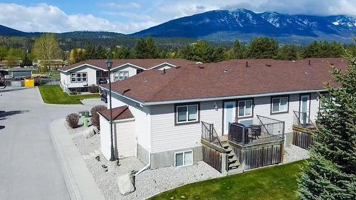 8912 Doherty Street, Canal Flats, BC - Outdoor With Deck Patio Veranda
