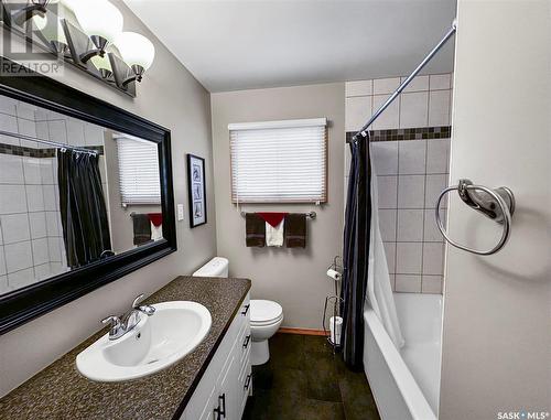 183 Weaver Crescent, Swift Current, SK - Indoor Photo Showing Bathroom