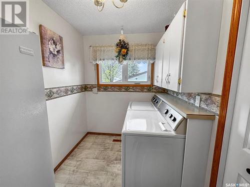 183 Weaver Crescent, Swift Current, SK - Indoor Photo Showing Laundry Room