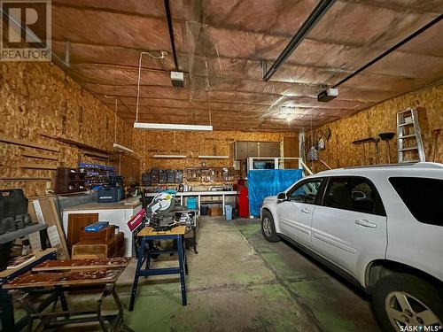 183 Weaver Crescent, Swift Current, SK - Indoor Photo Showing Garage