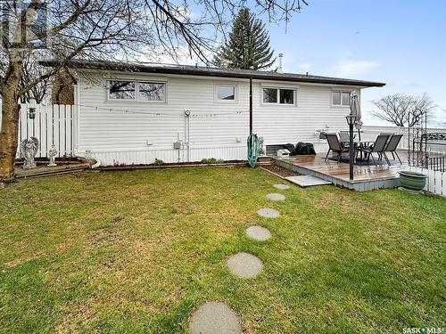 183 Weaver Crescent, Swift Current, SK - Outdoor