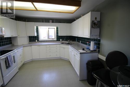 112 1St Street E, Climax, SK - Indoor Photo Showing Kitchen