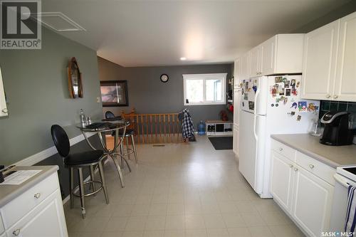 112 1St Street E, Climax, SK - Indoor Photo Showing Kitchen