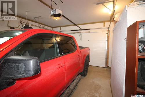 112 1St Street E, Climax, SK - Indoor Photo Showing Garage