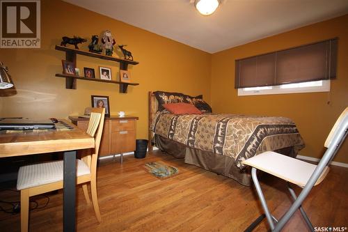 112 1St Street E, Climax, SK - Indoor Photo Showing Bedroom