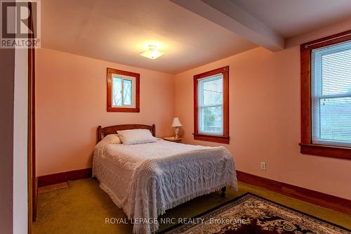 376 Schooley Road, Fort Erie, ON - Indoor Photo Showing Bedroom