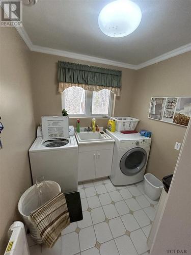 2 Berry Rd, Lorrain Township, ON - Indoor Photo Showing Laundry Room