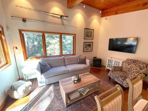 13 Cedar Bowl Place, Fernie, BC - Indoor Photo Showing Living Room