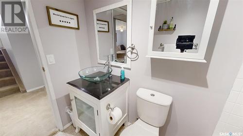 7 Hahn Crescent, Kindersley, SK - Indoor Photo Showing Bathroom