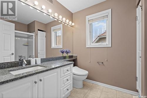 342 Braeshire Rise, Saskatoon, SK - Indoor Photo Showing Bathroom