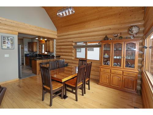 940 313Th Drive, Kimberley, BC - Indoor Photo Showing Dining Room