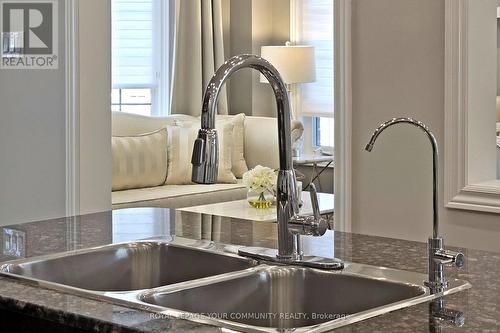 42 Jocada Court, Richmond Hill, ON - Indoor Photo Showing Kitchen With Double Sink