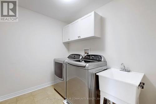 42 Jocada Court, Richmond Hill, ON - Indoor Photo Showing Laundry Room