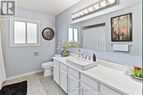 41 Bourbon Street, Vaughan, ON - Indoor Photo Showing Bathroom