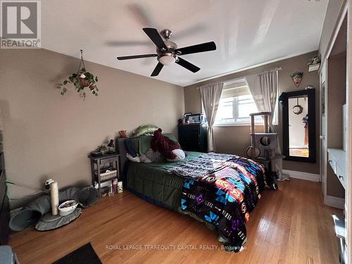 Upper - 174 Cook Street, Barrie, ON - Indoor Photo Showing Bedroom