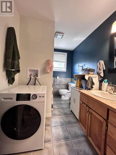 Upper - 174 Cook Street, Barrie, ON - Indoor Photo Showing Laundry Room