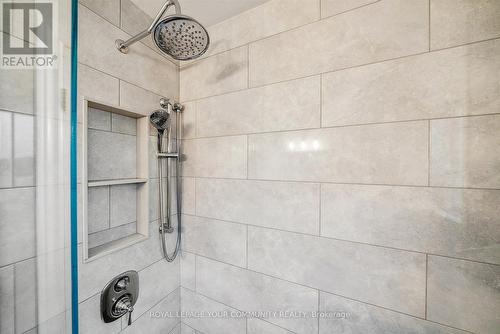 16 Grasett Crescent, Barrie, ON - Indoor Photo Showing Bathroom