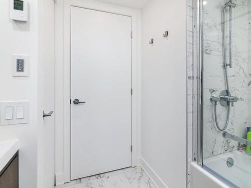 Bathroom - 2220-1 Boul. De Maisonneuve O., Montréal (Ville-Marie), QC - Indoor Photo Showing Bathroom