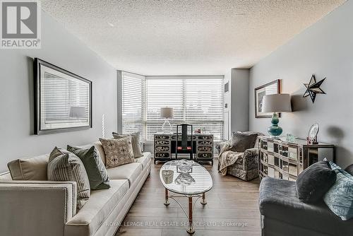 514 - 55 Elm Drive W, Mississauga, ON - Indoor Photo Showing Living Room