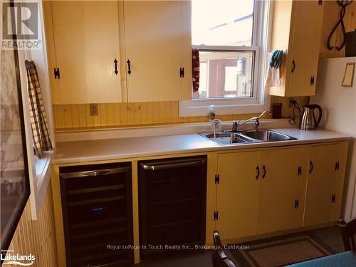 0 Crewe Point, The Archipelago, ON - Indoor Photo Showing Kitchen With Double Sink