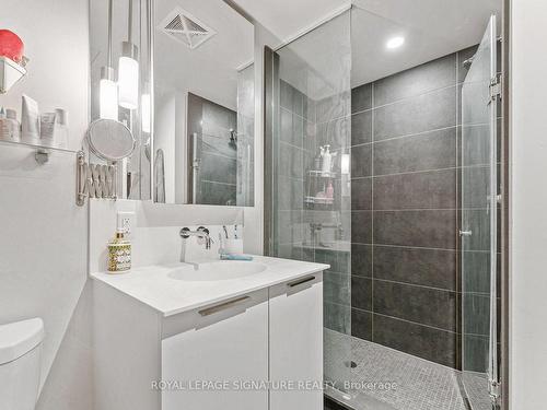 505-650 King St W, Toronto, ON - Indoor Photo Showing Bathroom