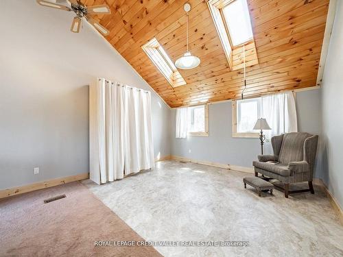 18 Kevinwood Dr, Caledon, ON - Indoor Photo Showing Other Room