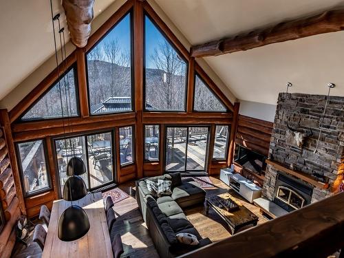 Overall view - 2 Ch. Du Boisé, Mandeville, QC - Indoor With Fireplace