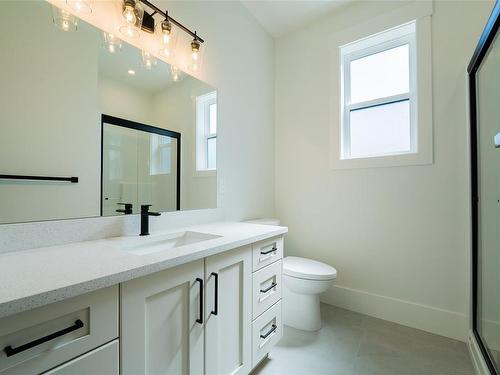 243 Dunbar Way, Parksville, BC - Indoor Photo Showing Bathroom
