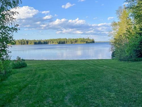 11 E Hay Island East, S Of Kenora, ON 