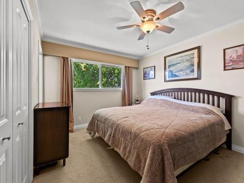 970 Ollek Street, Kamloops, BC - Indoor Photo Showing Bedroom