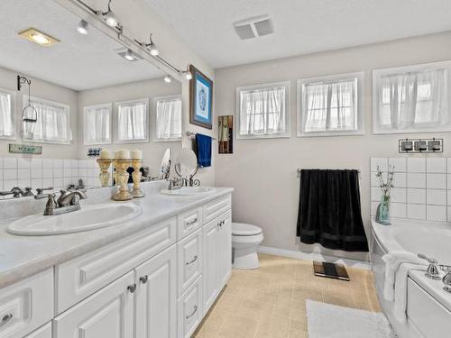 1270 Vista Heights Drive, Ashcroft, BC - Indoor Photo Showing Bathroom