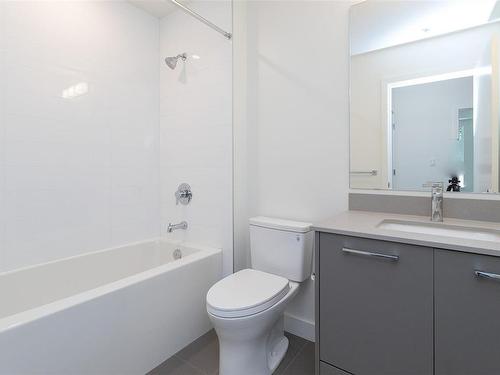 409-960 Reunion Ave, Langford, BC - Indoor Photo Showing Bathroom