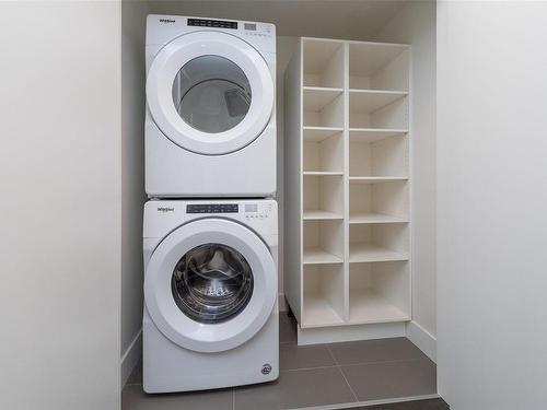 409-960 Reunion Ave, Langford, BC - Indoor Photo Showing Laundry Room