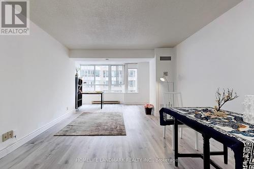 1112 - 711 Bay Street, Toronto, ON - Indoor Photo Showing Other Room