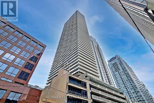 4510 - 2221 Yonge Street, Toronto, ON - Outdoor With Facade