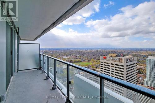4510 - 2221 Yonge Street, Toronto, ON - Outdoor With View With Exterior