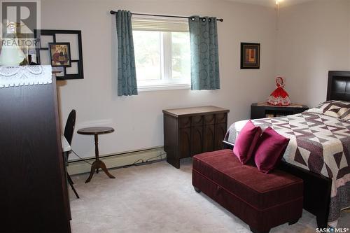 103 115 8Th Street, Weyburn, SK - Indoor Photo Showing Bedroom