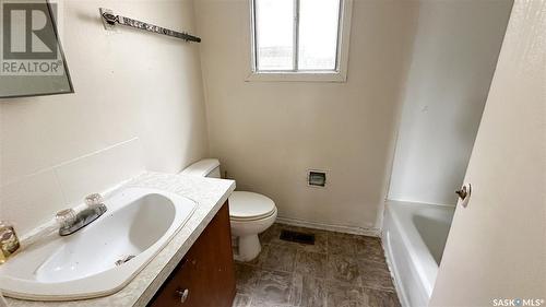 750 Retallack Street, Regina, SK - Indoor Photo Showing Bathroom