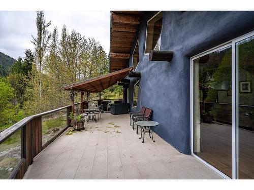 2026 Perrier Road, Nelson, BC - Outdoor With Exterior