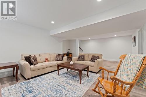 1252 D'Amore Drive, Lasalle, ON - Indoor Photo Showing Living Room